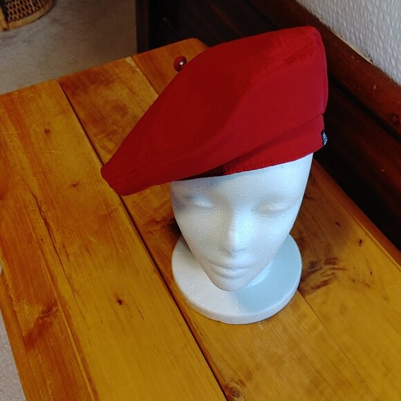 NWT Women's Stussy Red Nylon Logo Beret - Picture 3 of 11